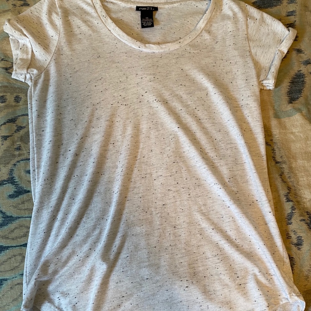 Rue 21 Tee